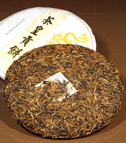 贡茶初始,只是各茶地的地方官吏征收各种名茶,特茶作为土特产品进贡